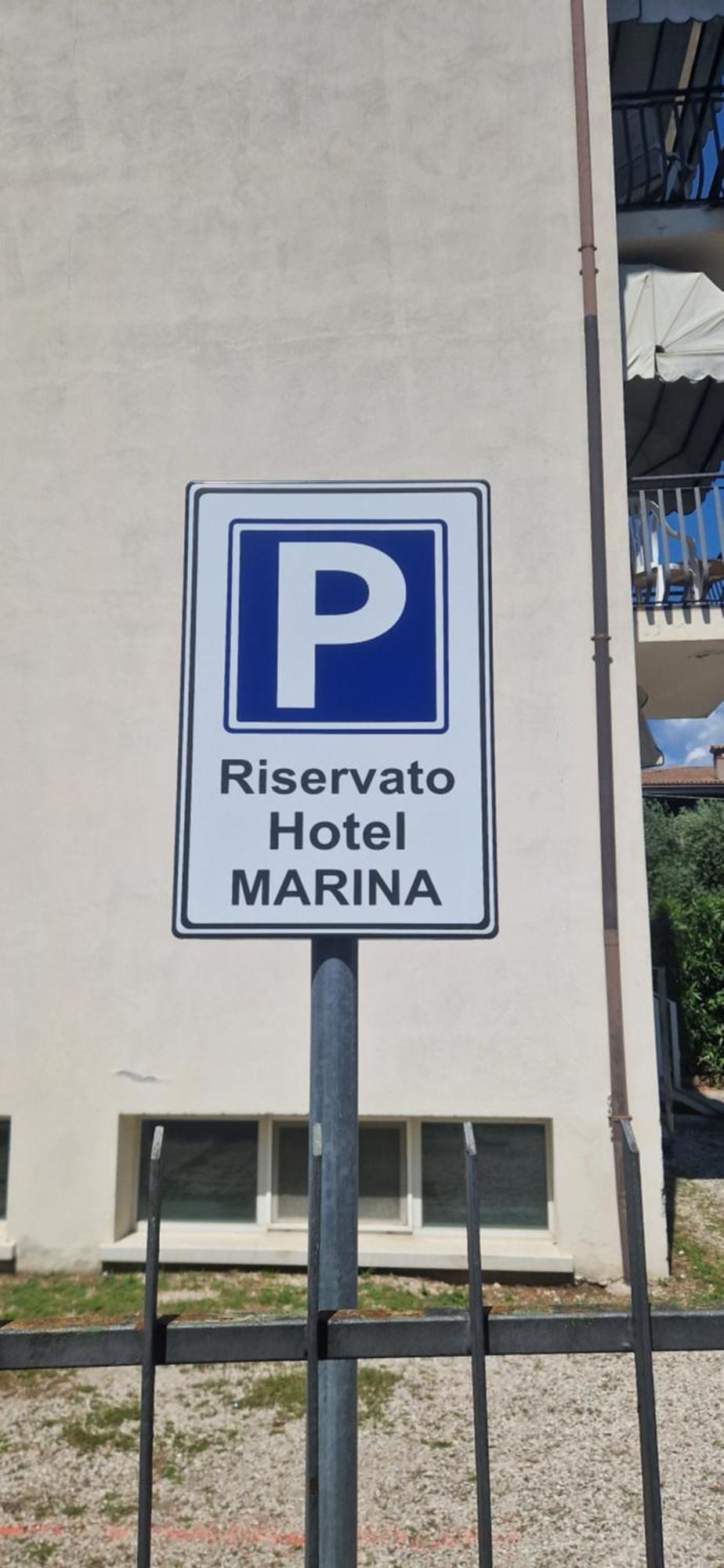 Hotel Marina Torri Del Benaco Exterior foto